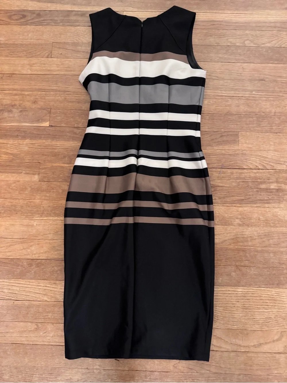 Sami & Jo Women's Black Striped Knee Length Sheath Dress - Size M  b94